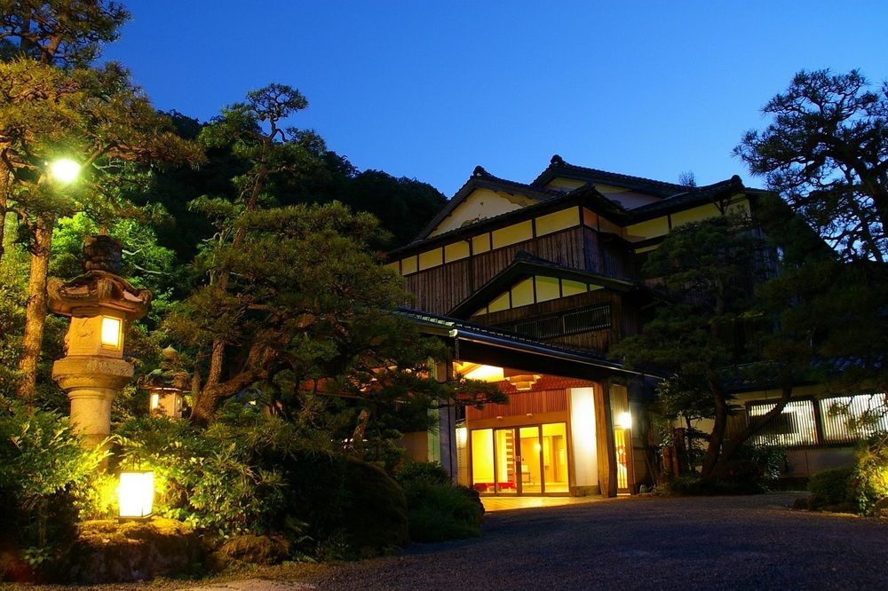 Yutouya Ryokan Toyooka  Exteriör bild