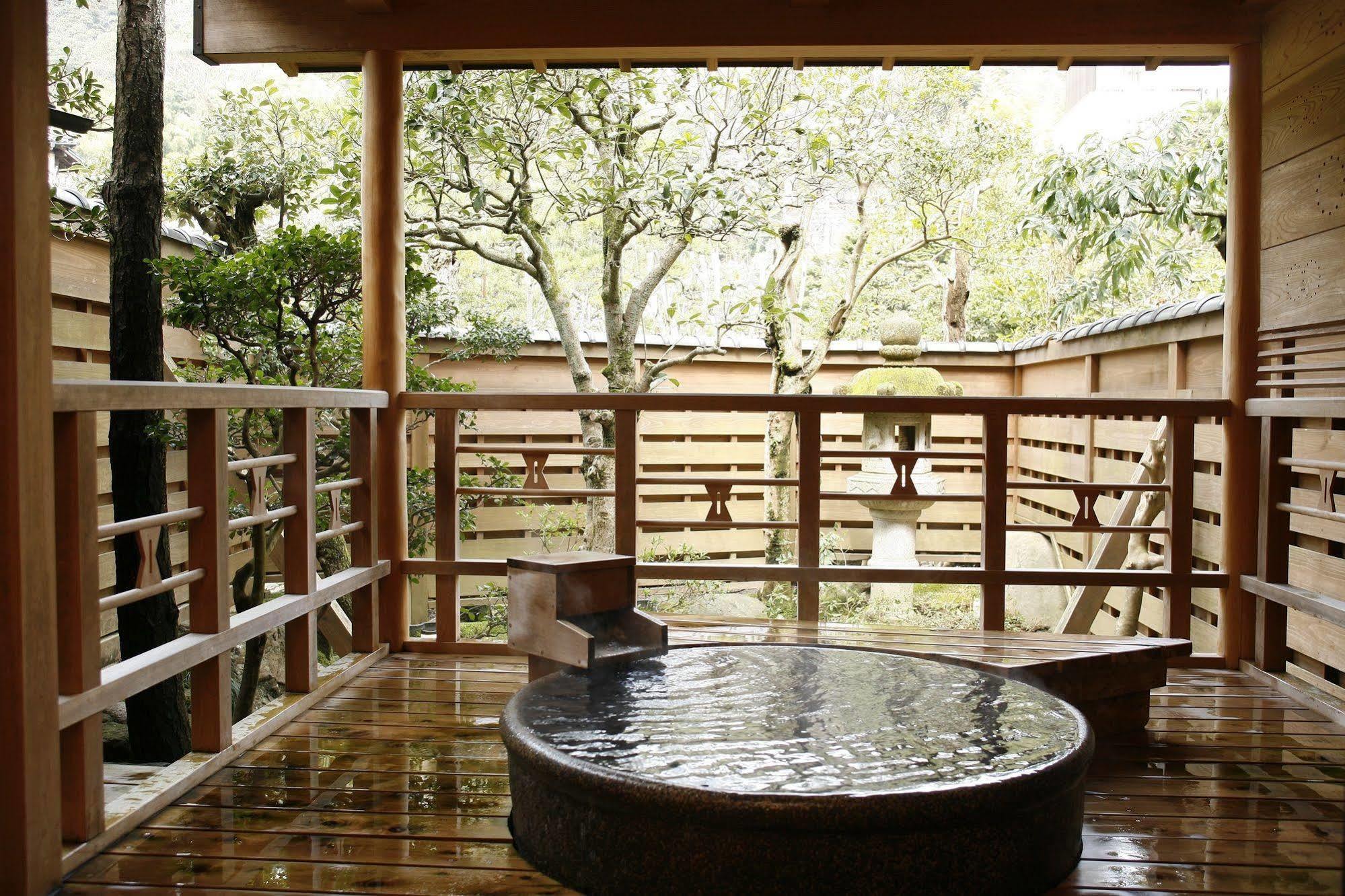 Yutouya Ryokan Toyooka  Exteriör bild